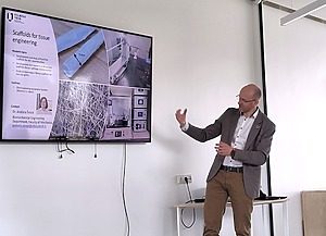 Prof. Julius Griškevičius iš Vilnius Tech universiteto pristato pranešimą