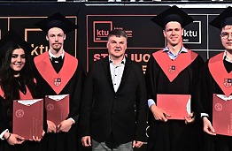 Magistro baigiamuosius darbus apsigynė 20-oji studijų programos „Biomedicininė inžinerija“ karta